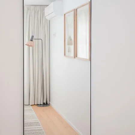 Liiiving In - Modern & Glam J 포르투