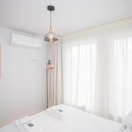 Liiiving In - Modern & Glam J * 波尔图